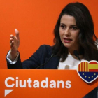 La líder de Ciutadans, Inés Arrimadas, durante una rueda de prensa en la sede de su partido.-ACN / NÚRIA JULIÀ