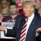 El candidato republicano, Donald Trump, blanco de Michael Moore en su nueva película.-AP / STEVE HELBER / AP