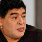Maradona ha causado revuelo al aparecer en la tele con unos labios supuestamente pintados.-