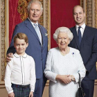 Isabel II y sus tres herederos, en una imagen tomada en diciembre del 2019.-RANALD MACKECHNIE