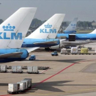 Aviones de KLM estacionados en el aeropuerto de Amsterdam.-EFE / TOUSSAINT KLUITERS