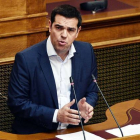 Tsipras, durante su intervención ante el Parlamento griego.-Foto: AFP / LOUISA GOULIAMAKI
