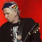 Keith Richards, en un concierto-ANDREU DALMAU (EFE)