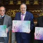 Javier Tebas, presidente de La Liga;Eduardo Herrera, presidente de la Federación Andaluza, y Juan Luis Larrea, presidente de la RFEF, en Sevilla.-EFE / RAUL CARO