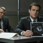 Holt McCallany y Jonathan Groff, en el papel de agentes del FBI.-EL PERIÓDICO