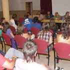 Imagen de los asistentes a la reunión de ayer. / CHUSJA ANDRÉS-