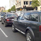 El tráfico rodado es la principal causa de la contaminación del aire en las ciudades. / VALENTÍN GUISANDE-