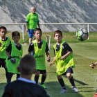 El Campus Somos Fútbol celebraba ayer su jornada inaugural en el campo San Juan de Garray.-Mario Tejedor