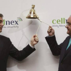El presidente de Abertis, Francisco Reynés (izquierda), y el consejero delegado de Cellnex, Tobías Martínez, durante el estreno en bolsa de la filial de Abertis.-Foto: EFE