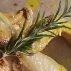 El restaurante Alcores propone una deliciosa receta de pollo campero en escabeche con romero. HDS