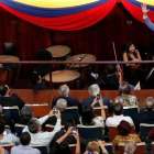 Guaidó, durante un mitin con estudiantes en Caracas, este viernes.-REUTERS / CARLOS GARCÍA RAWLINS