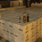 Cargamento de bebidas alcohólicas interceptada por el servicio de aduanas saudí.-