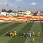 La senyera, en el estadio del Reus.-PERIODICO (TWITTER / CF REUS)