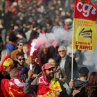 Varios sindicatos  encabezados por la CGT participan en una primera jornada de huelgas contra la reforma laboral-EFE / IAN LANGSDON