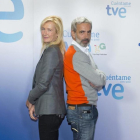 Imanol Arias y Ana Duato, protagonistas de la serie de TVE 'Cuéntame cómo pasó'.-TVE