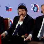 De izquierda a derecha, el presidente de Chequia, Milos Zeman; el presidente de Hungría, Janos Ader, y el presidente de Eslovaquia, Andrej Kiska, en una conmemoración del Grupo de Visegrado en Praga el 12 ede marzo del 2019.-REUTERS / DAVID W. CERNY