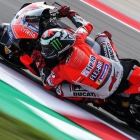 El tricampeón Jorge Lorenzo (Ducati), en su vuelta rápida de hoy, en Misano.-ALEJANDRO CERESUELA