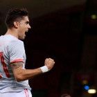 Marc Bartra celebra un gol con la selección española.-EL PERIÓDICO