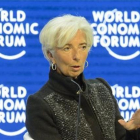 La titular del FMI, Christine Lagarde, durante su intervención en Davos, este sábado.-EFE / JEAN-CHRISTOPHE BOTT