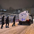 Agentes de policía despleados en la plaza Taksim.-EFE / DENIZ TOPRAK / EFE