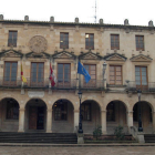 La fachada del Ayuntamiento. / VALENTÍN GUISANDE-