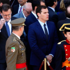 El presidente del Gobierno y del PP, Mariano Rajoy, junto al líder de Ciudadanos, Albert Rivera, en los actos del 2 de mayo en Madrid.-JUAN MANUEL PRATS
