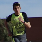 Daniel Mateo en un entrenamiento preparatorio de la maratón de Sevilla en la que se estrenará con Puma. HDS