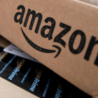Una caja de Amazon.-REUTERS / MIKE SEGAR