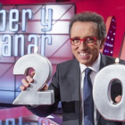 Jordi Hurtado, presentador de 'Saber y ganar', en el plató del concurso de La 2.-FERRAN NADEU