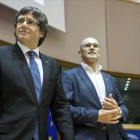 Puigdemont y el 'conseller' Romeva, en el Parlamento Europeo, el pasado enero.-EFE