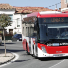 El autobús urbano en la Cuesta de la Dehesa Serena.-Mario Tejedor