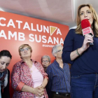 La presidenta de la Junta de Andalucía, Susana Díaz, en un encuentro con militantes del PSC en L'Hospitalet de Llobregat.-EFE