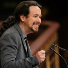 Pablo Iglesias, líder de Podemos, en la tribuna del Congreso durante el debate de pensiones de hoy.-JUAN MANUEL PRATS