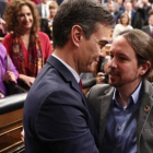Pedro Sánchez y Pablo Iglesias, al concluir el debate de investidura en el Congreso el pasado 7 de enero.-EDUARDO PARRA (EUROPA PRESS)