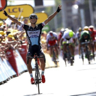 El ciclista checo Zdenek Stybar del equipo Etixx Quick Step se impone en la sexta etapa de la 102º edición del Tour de Francia, una carrera de 191.5km entre Abbeville y Le Havre, en Francia.-EFE