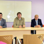 Jesús Ciria, Carlos Martínez, Antonio Esteban y Pilar Sánchez Barreiro, ayer en la jornada de intercambio de experiencias empresariales. / ÁLVARO MARTÍNEZ-
