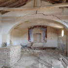 Interior de la ermita que pretende rehabilitar Valdelagua. HDS
