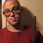 Chris Harper Mercer posa con un rifle, en una imagen colgada en su perfil de Facebook.-