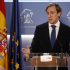 El portavoz del PP en el Congreso, Rafael Hernando, durante la rueda de prensa posterior a la reunión de la Junta de Portavoces celebrada este martes en la Cámara Baja-JAVIER LIZÓN (EFE)