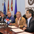 Responsables de la UGAM en una rueda de prensa-V.G.