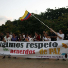 Protestas de colombianos para respetar los acuerdos de paz con la guerrilla.-EFE