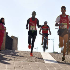 Varios corredores durante una carrera en la provincia. / DIEGO MAYOR-