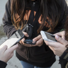 Las tres grandes empresas de telecomunicaciones comienzan el año con una subida en paralelo de velocidad, datos móviles y precios.-FERRAN NADEU