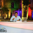 Nicolás Maduro, en el plató donde graba 'En contacto con Maduro', este martes en Caracas.-Foto: EFE