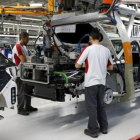 Cadena de montaje de coches de Seat en Martorell.-REUTERS / GUSTAU NACARINO