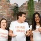 Rivera y otros miembros de Ciudadanos llevan unas camisetas con el lema ’liberal ibérico’.-TWITTER