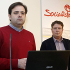l secretario general del PSL-PSOE, Tino Rodríguez, y el secretario de Organización, Óscar Álvarez, presentan el Portal de Transparencia del PSOE de León-Ical