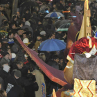 Los Reyes Magos durante la cabalgata celebrada ayer en Soria. / VALENTÍN GUISANDE-