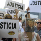 Protesta ayer en Buenos Aires por la muerte del juez Nisman.-Foto: ALEJANDRO PAGNI