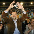 Francisco Camps, Mariano Rajoy, Rita Barberá y Federico Trillo, en un mitin en Valencia en la campaña de las generales del 2008.-MIGUEL LORENZO